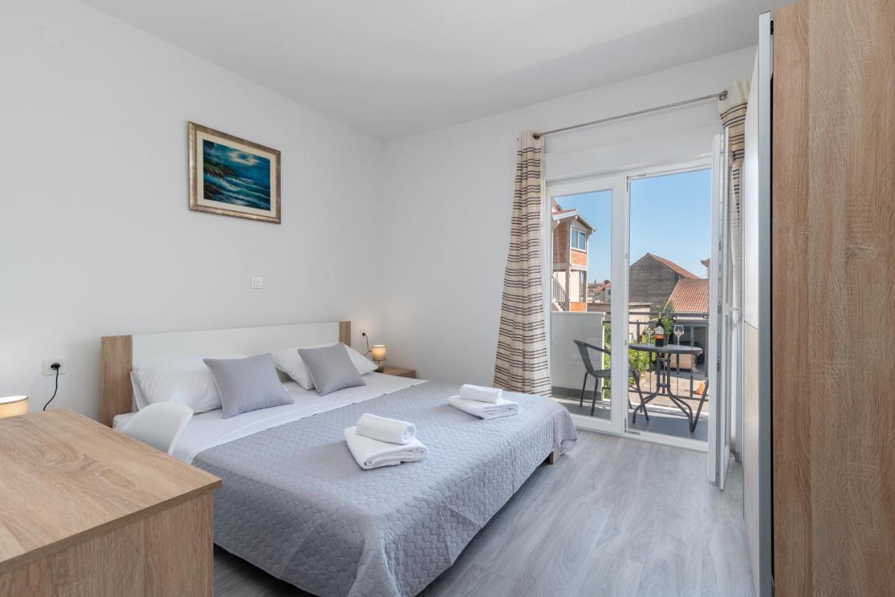 Apartmani Ante & Sime Traù Esterno foto